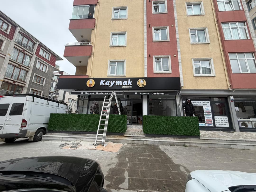 Kaymak Dondurma Mağaza Tabela