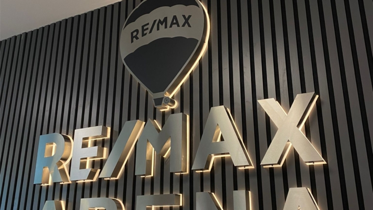 Remax Arena Kutu Harf 1